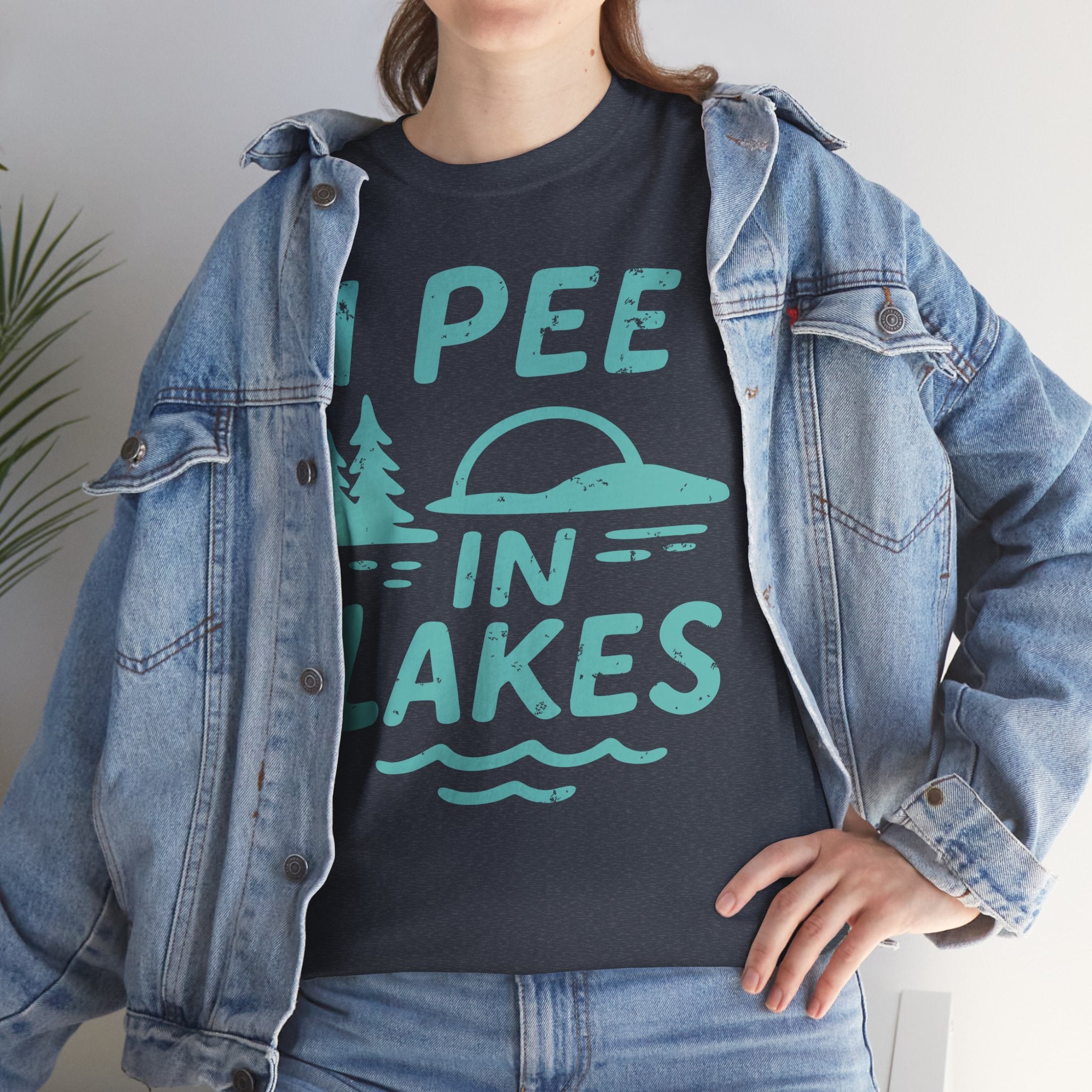 Basic T-Shirt - Unisex - I Pee In Lakes Retro