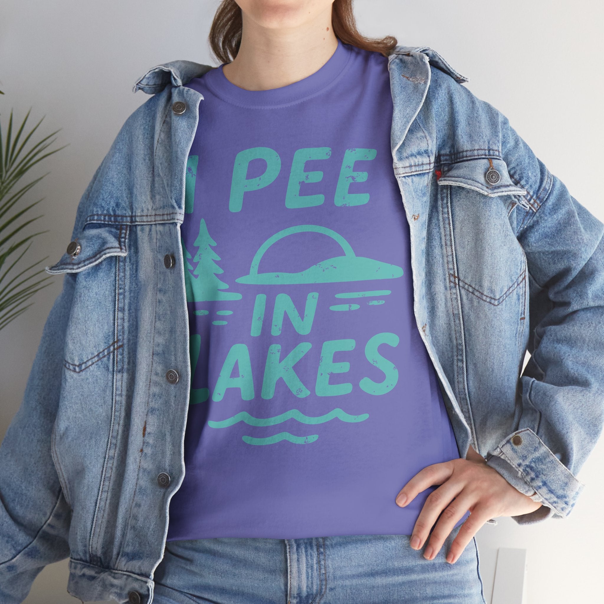 Basic T-Shirt - Unisex - I Pee In Lakes Retro