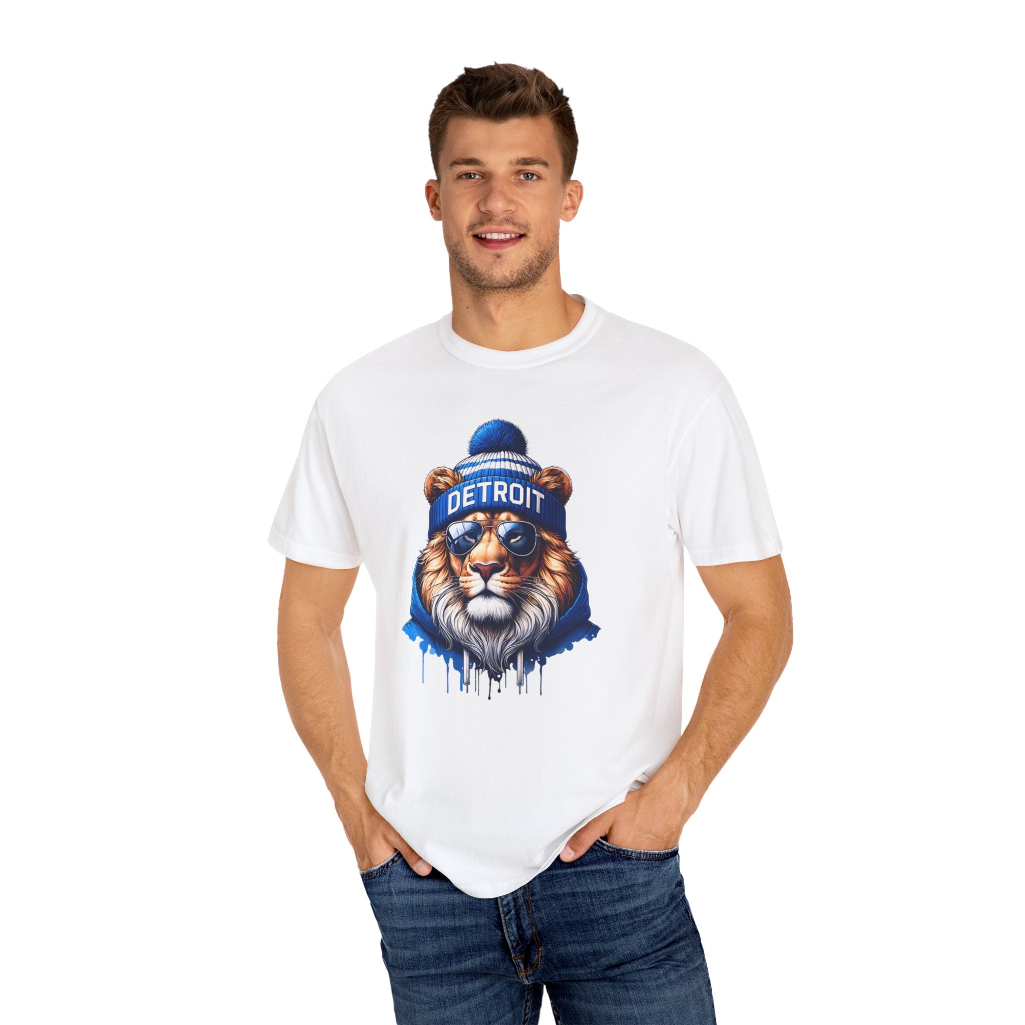 Lion Winter Premium T-Shirt - Unisex