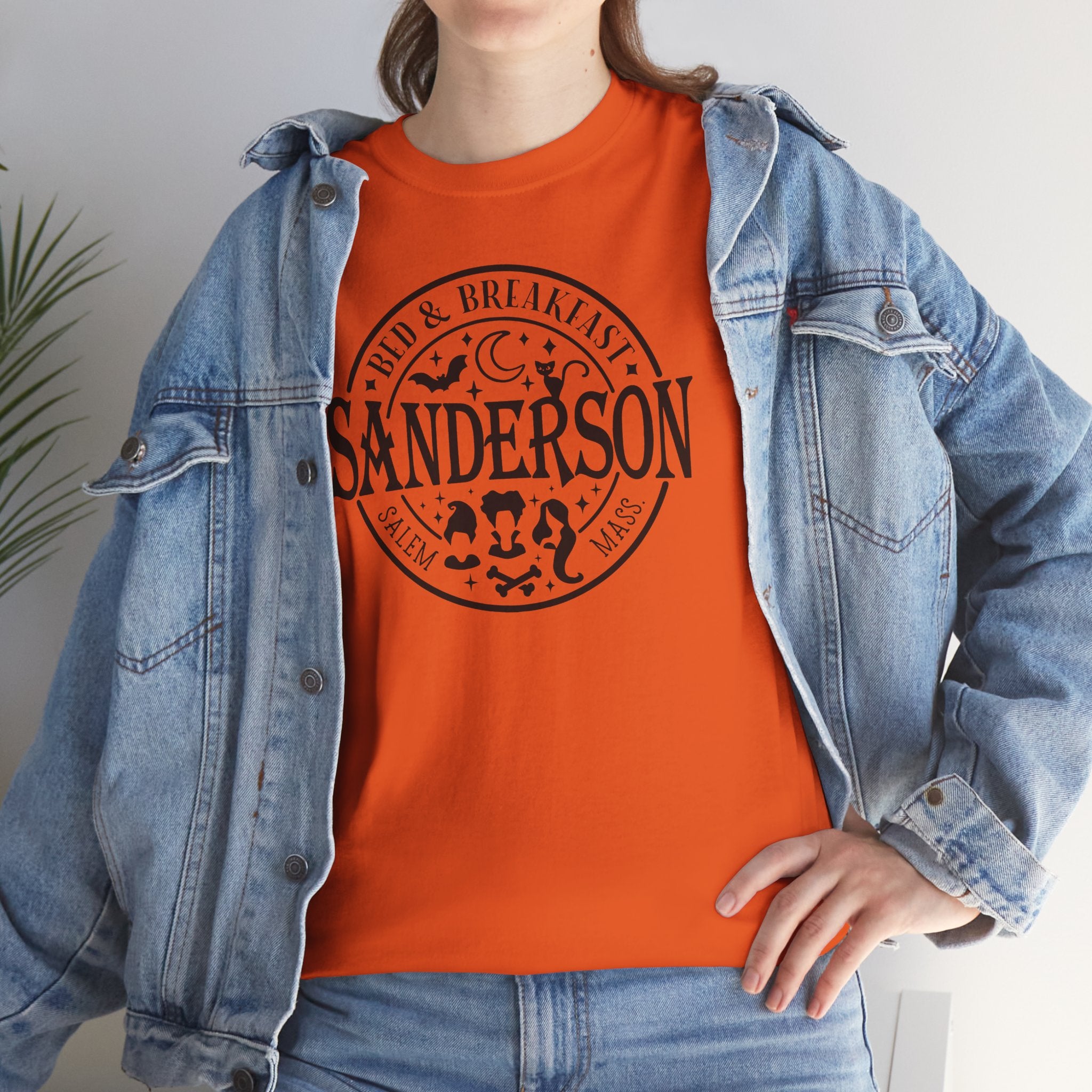 Sanderson-Bed Basic T-Shirt - Unisex