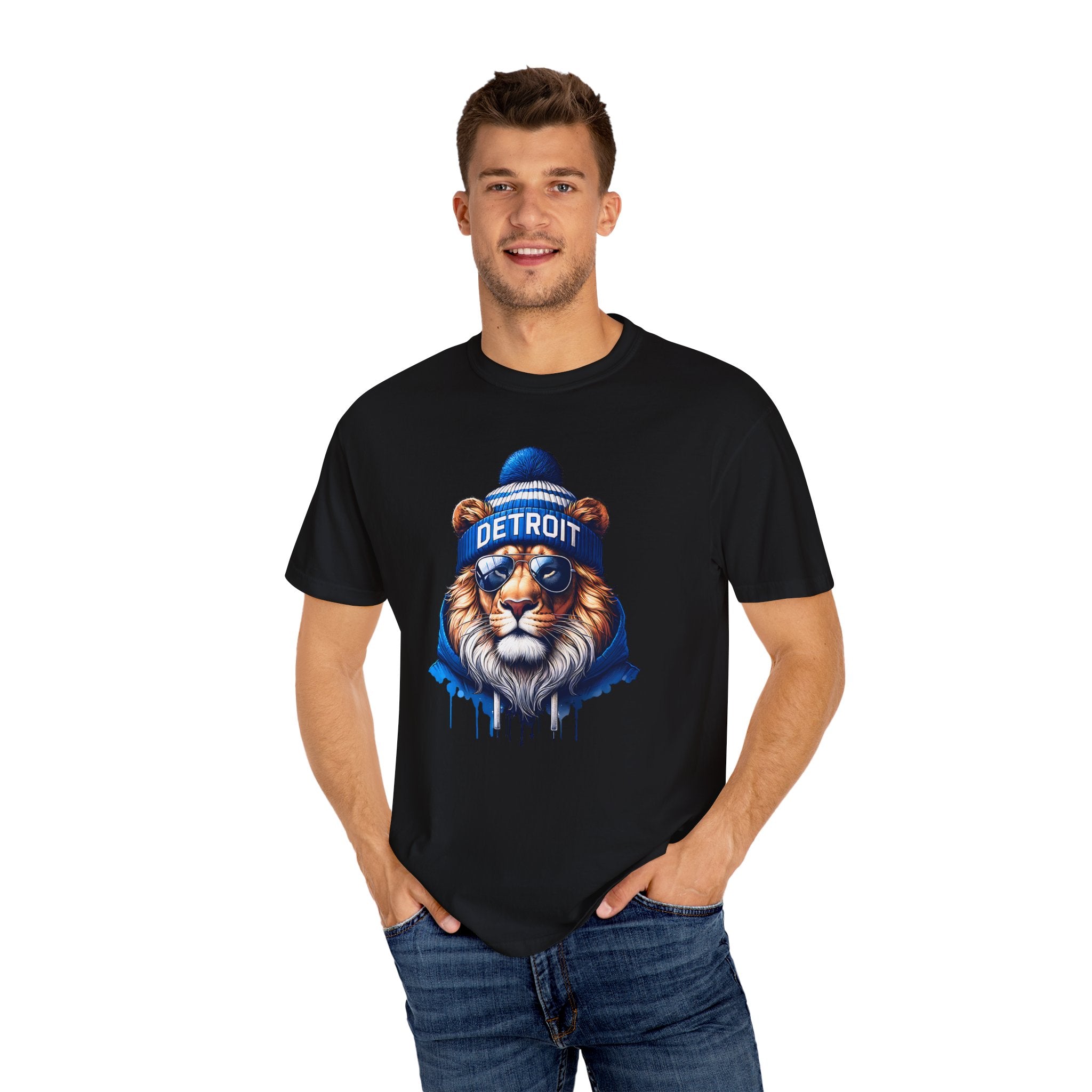 Lion Winter Premium T-Shirt - Unisex
